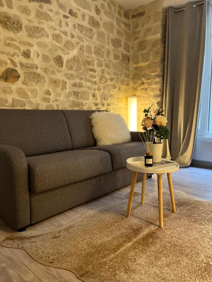 Modern Mini Flat In Center