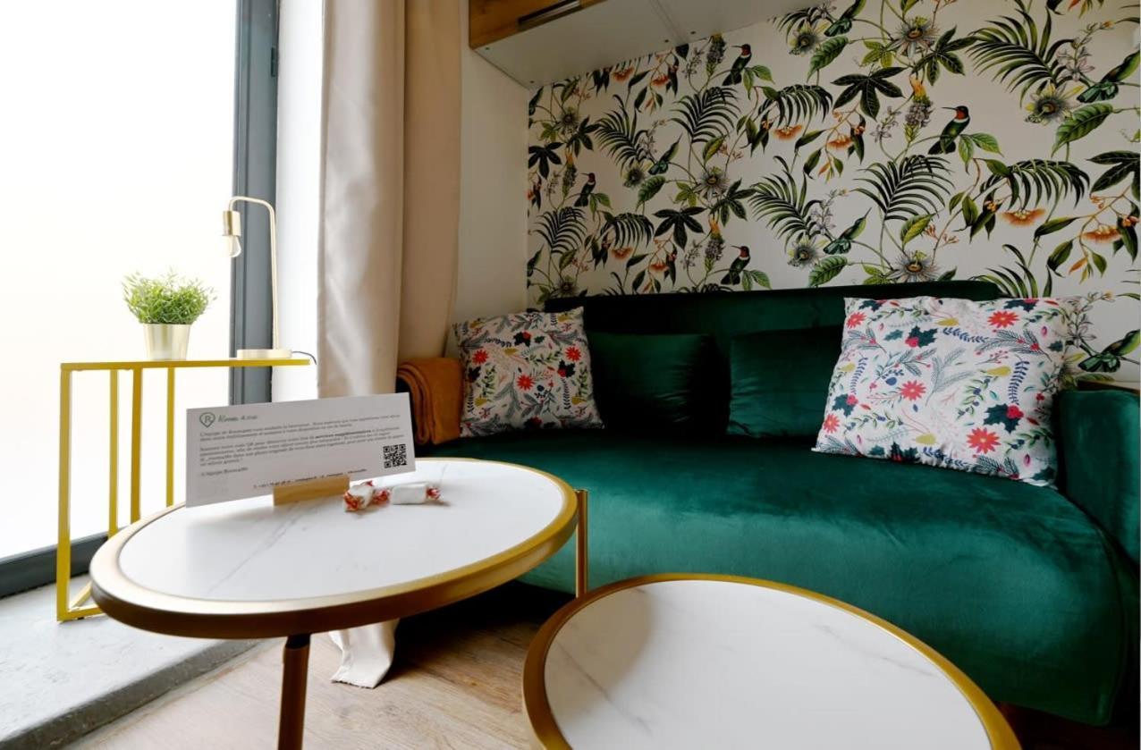 Adorable Updated Studio In The Heart Of The Bustling Le Marais District * Parigi
