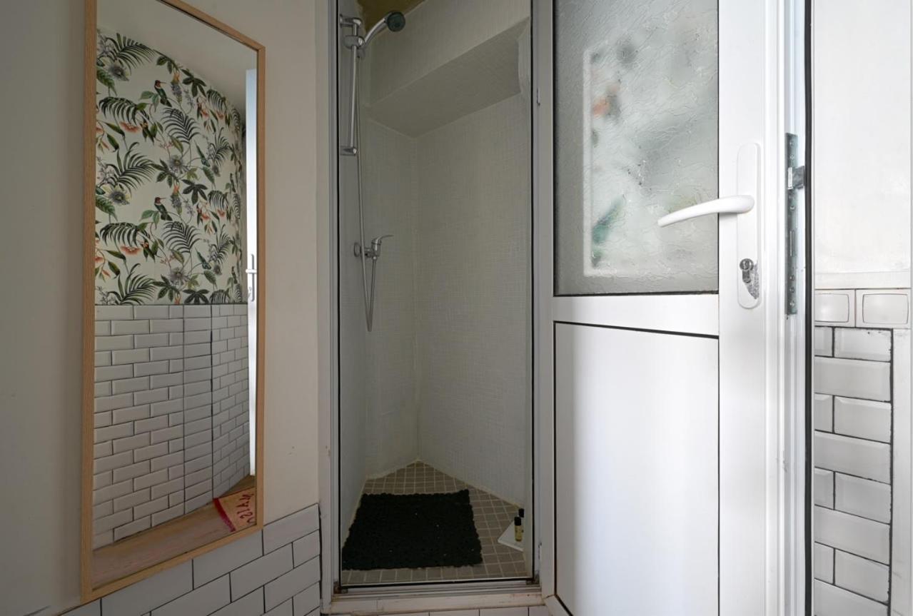Adorable Updated Studio In The Heart Of The Bustling Le Marais District Parigi