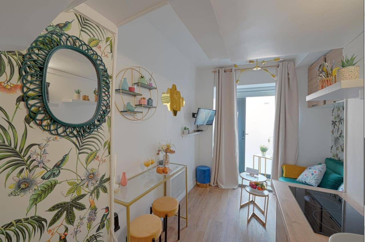 Adorable Updated Studio In The Heart Of The Bustling Le Marais District Appartamento