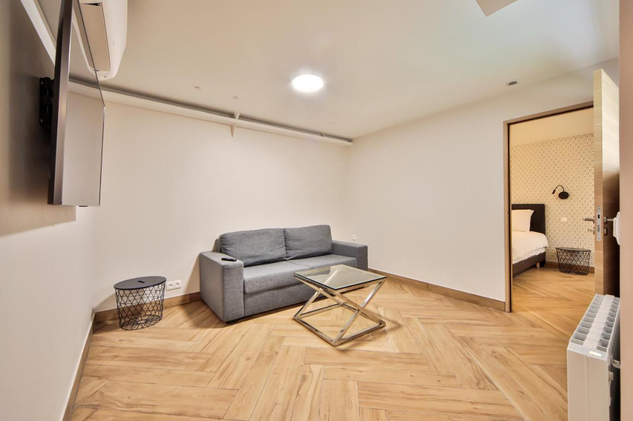 Apartment Blue Nights 49 *