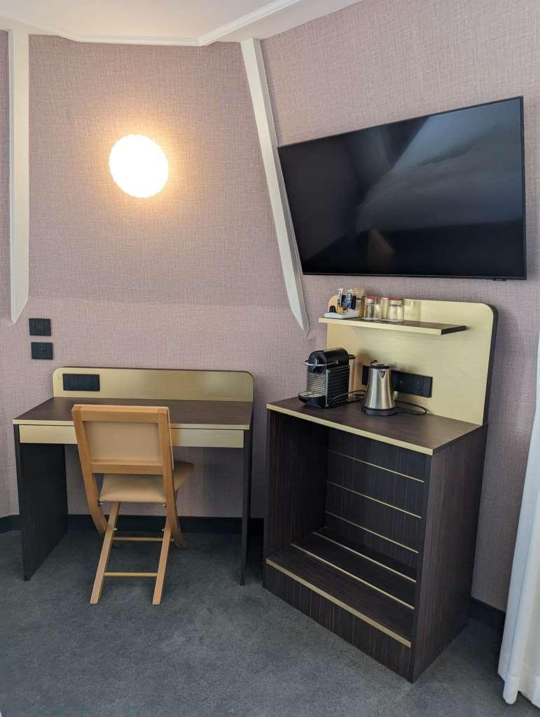 Hotel Western Bretagne Montparnasse 4*