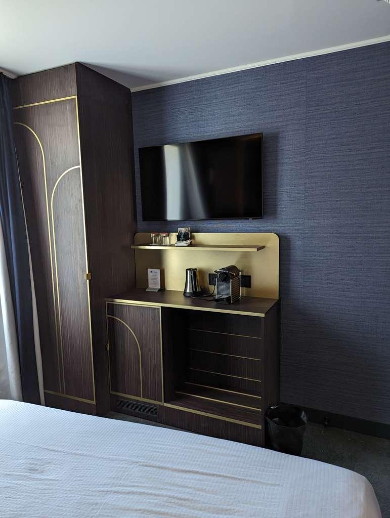 Hotel Western Bretagne Montparnasse 4*