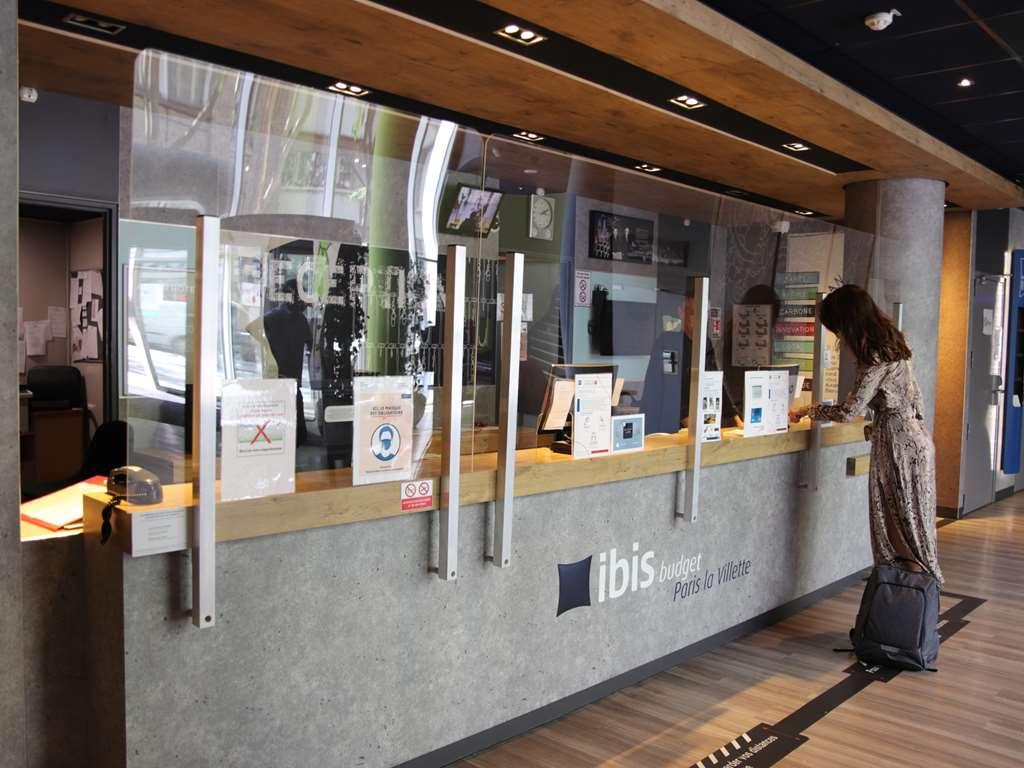 Hotel Ibis Budget La 19ème 2*