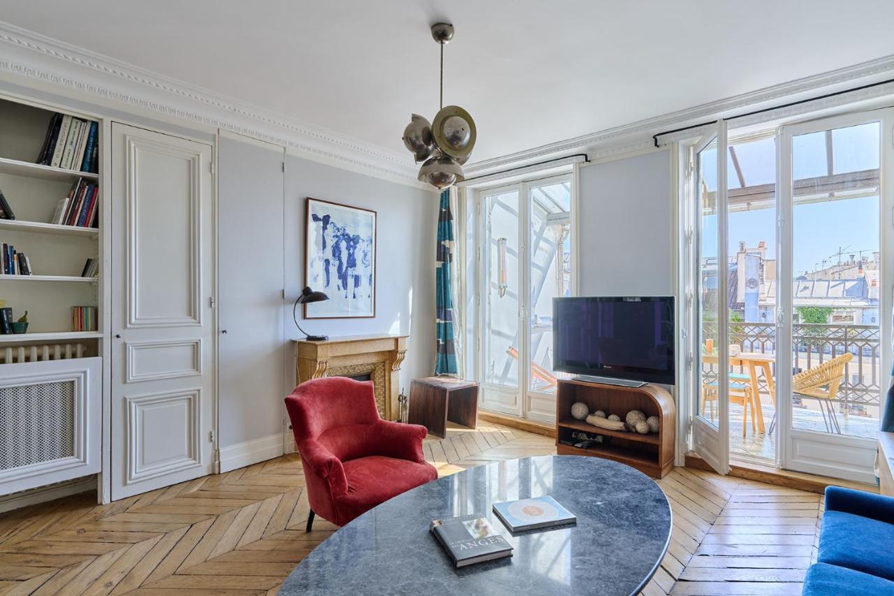 Center Of With Terrace By Studio Prestige Parigi