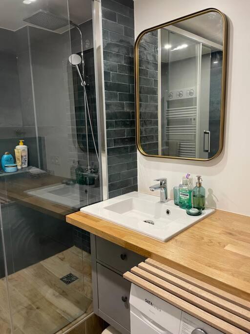 Appartamento Lovely Central, Le Marais,