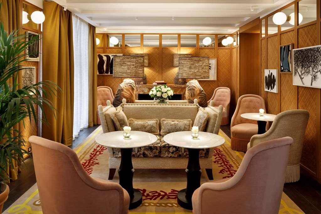 Hotel Le Belgrand Champs Elysees Tapestry By Hilton Parigi