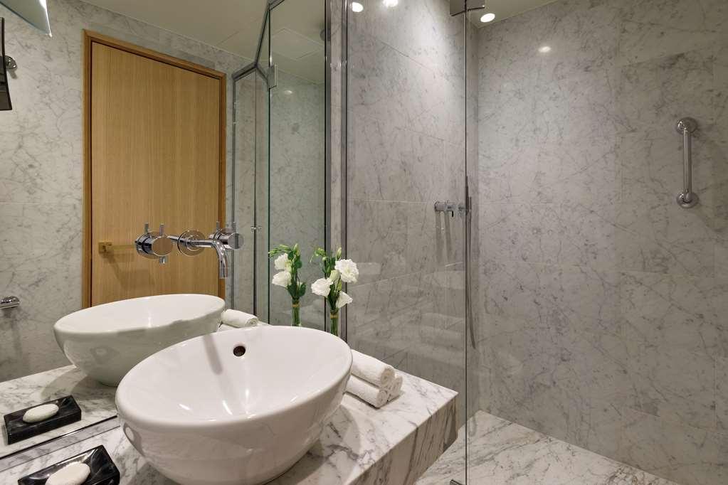 Le Belgrand Champs Elysees Tapestry By Hilton * Parigi