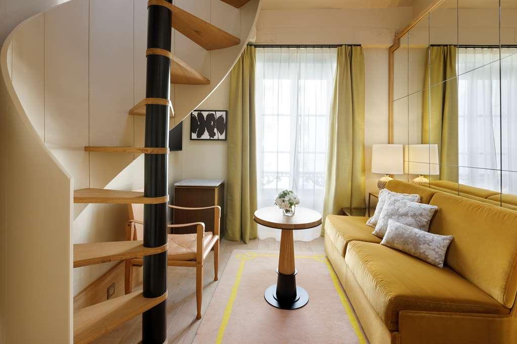 Hotel Le Belgrand Champs Elysees Tapestry By Hilton Parigi