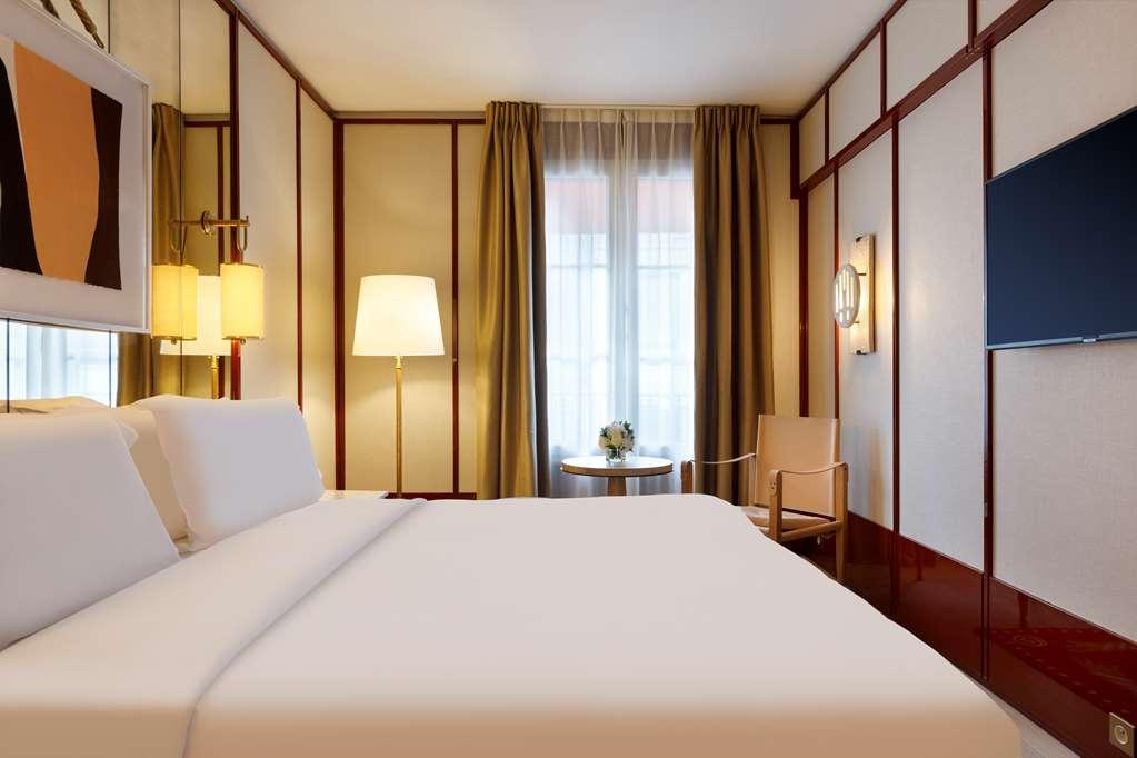 Hotel Le Belgrand Champs Elysees Tapestry By Hilton Parigi