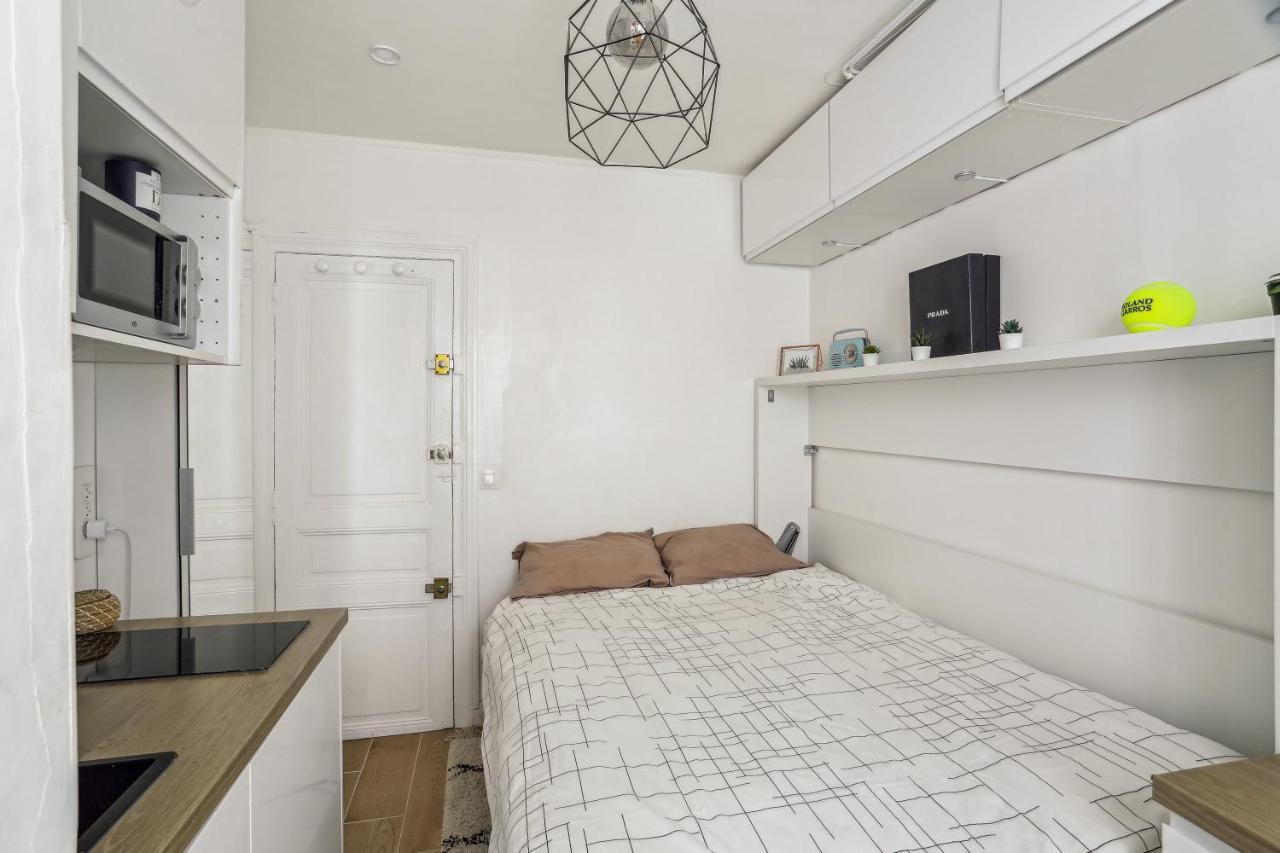 Small Comfortable Near Eiffel Tower Appartamento *