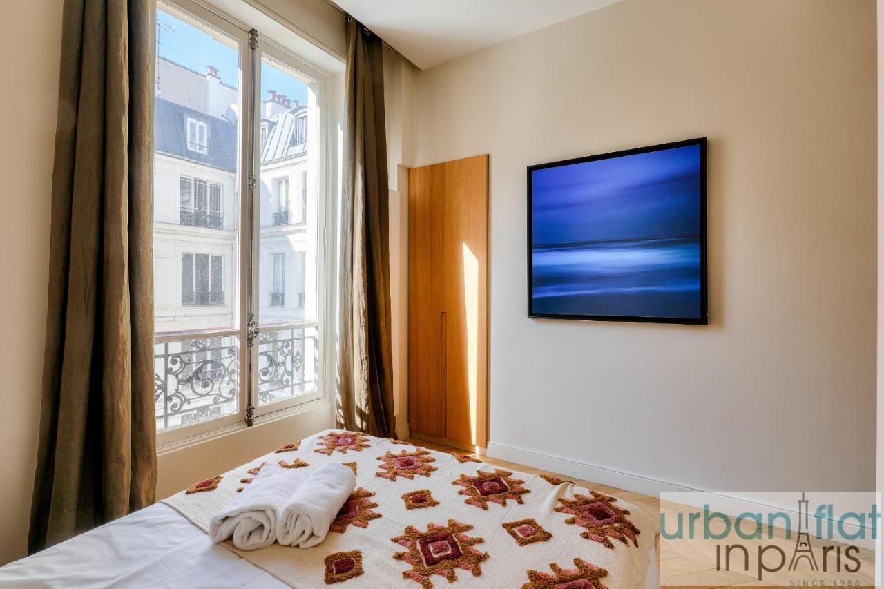 141 - Beautiful Flat Triangle D Or Champs Elysees Appartamento *