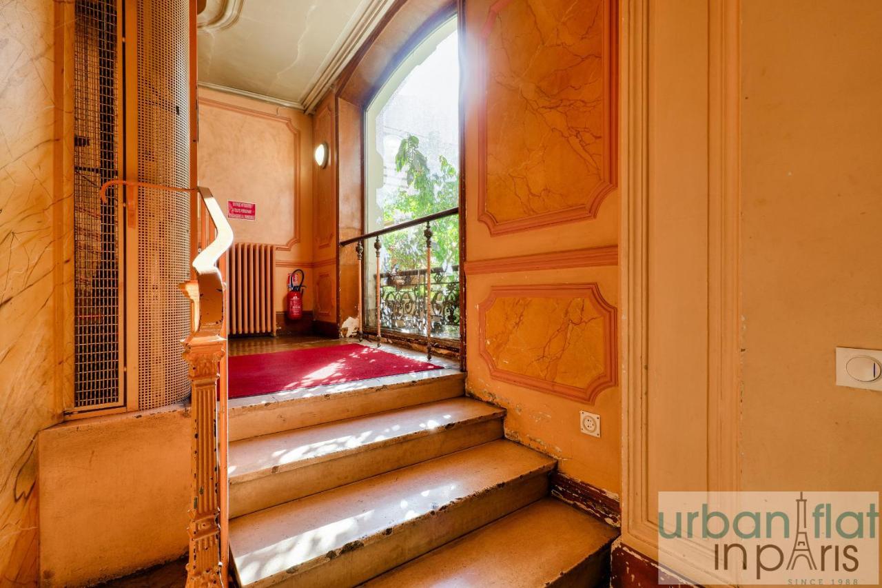 141 - Beautiful Flat Triangle D Or Champs Elysees Appartamento