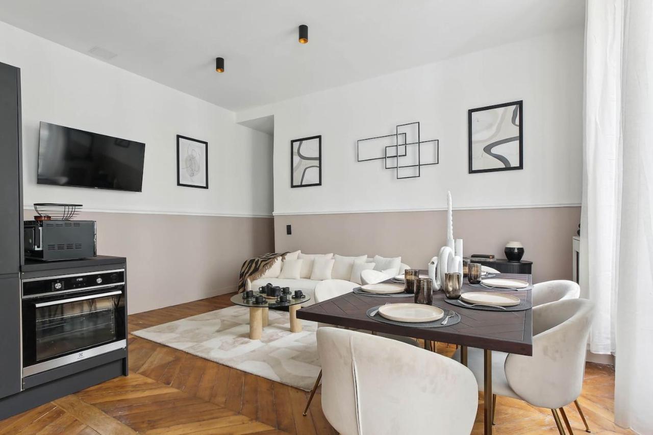 Champs Elysees Luxury 3 Bed Paris