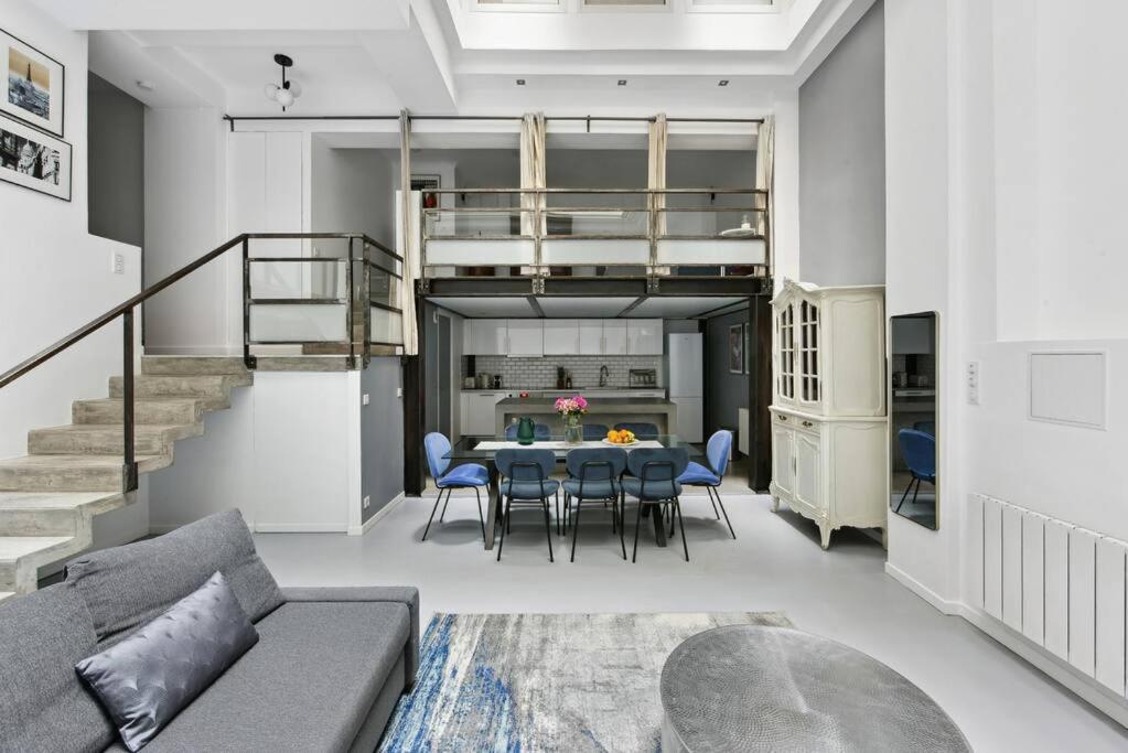Montmartre Theater Loft Apartment