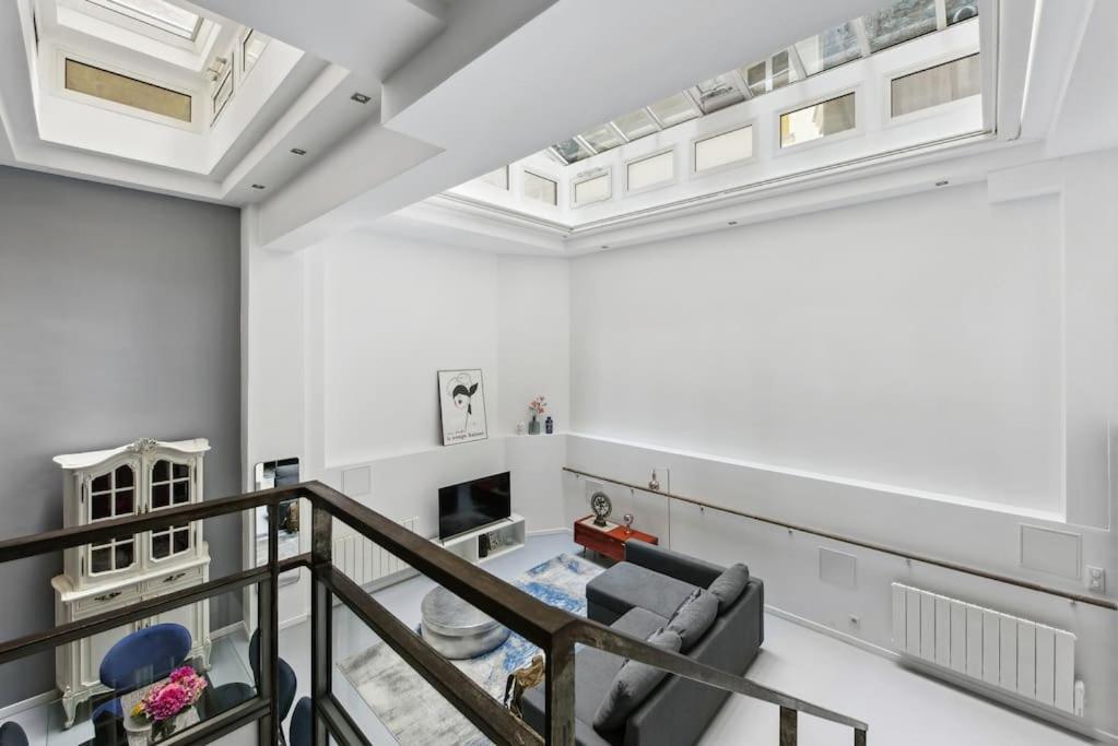 Apartment Montmartre Theater Loft Paris
