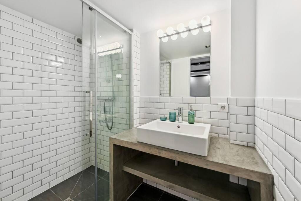 Apartment Montmartre Theater Loft Paris