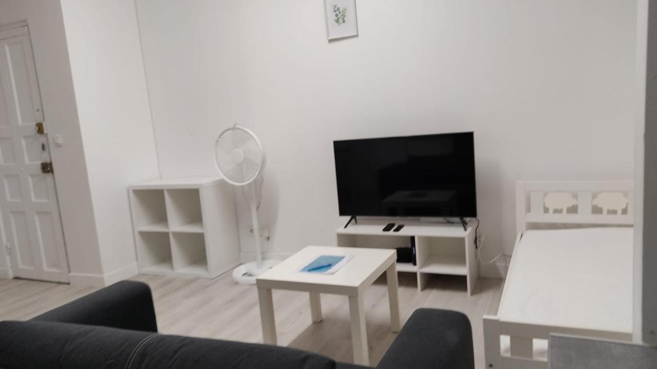Appartamento Nice Flat Near Gare Du Nord O Gare Du L Est Free Wi-fi And Netflix *
