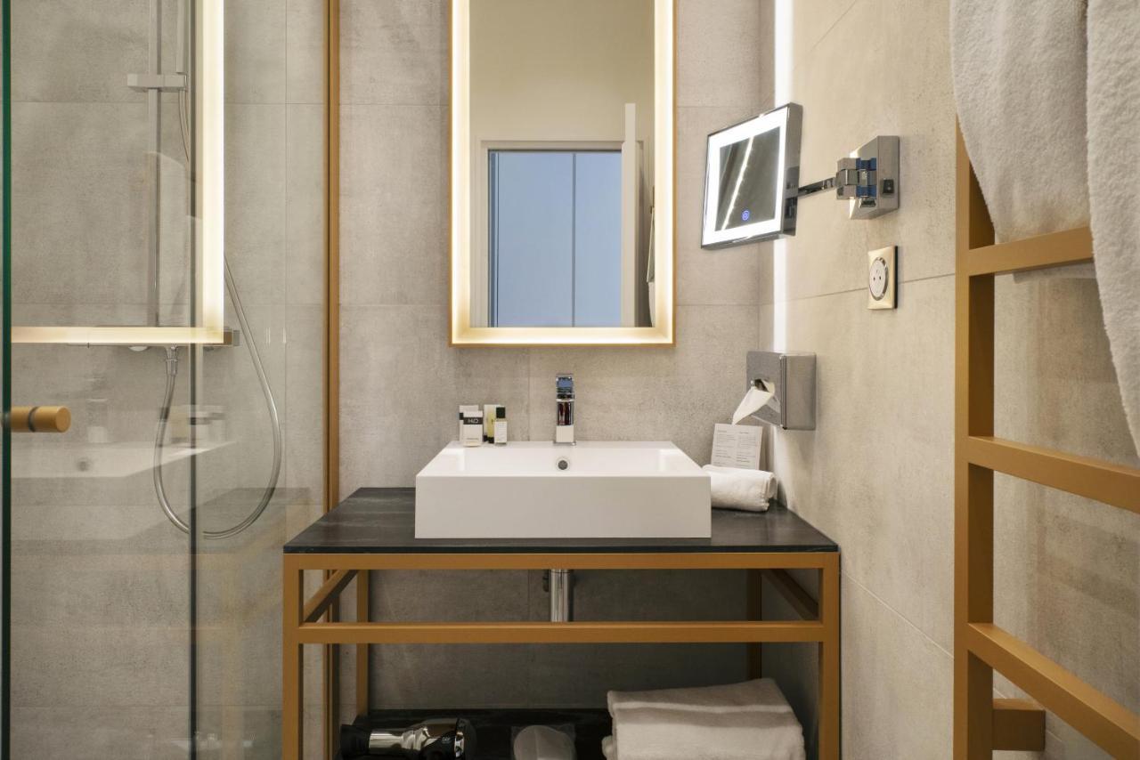 Vestay Montaigne Hotel