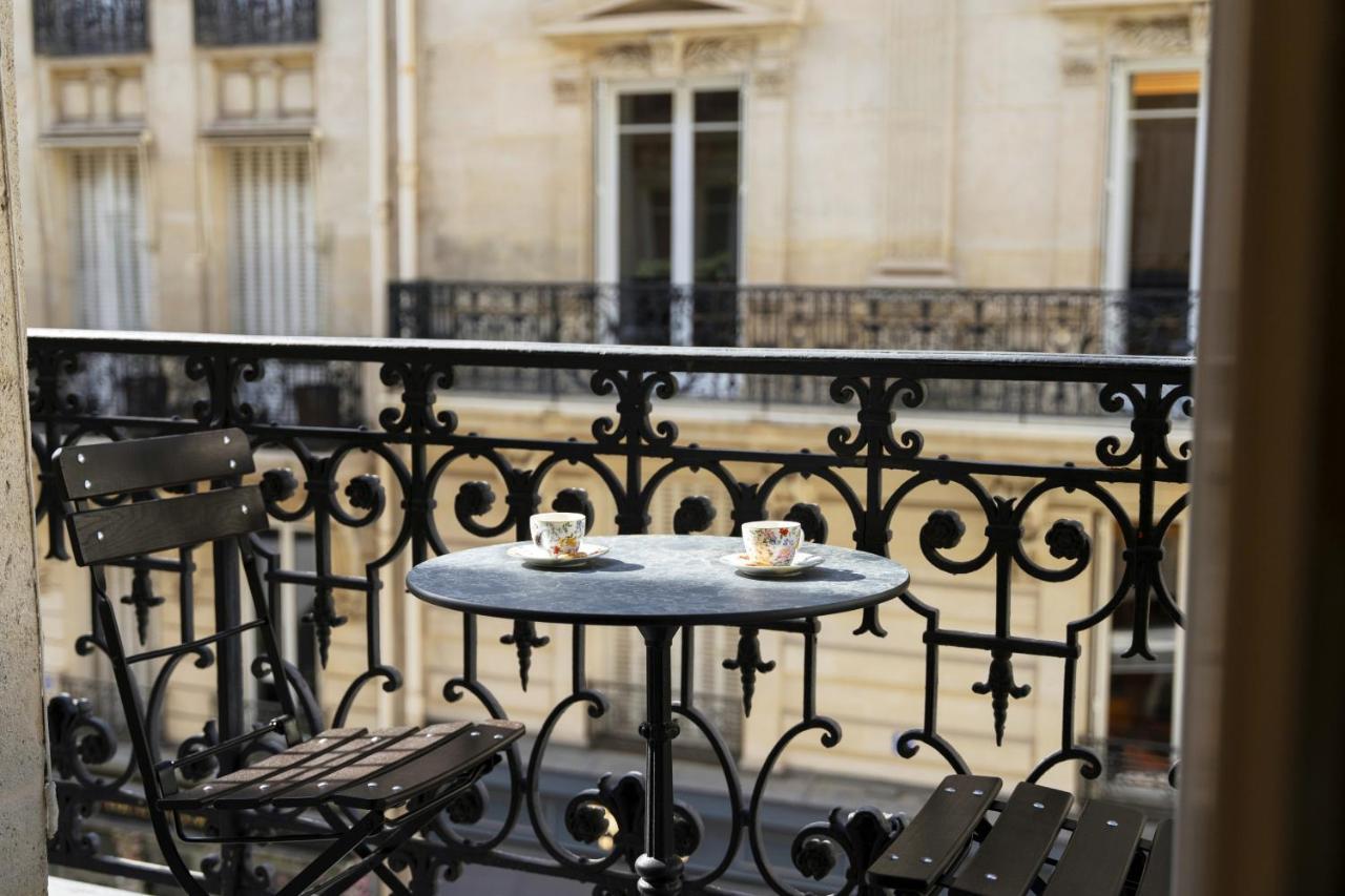 Hotel Vestay Montaigne Parigi
