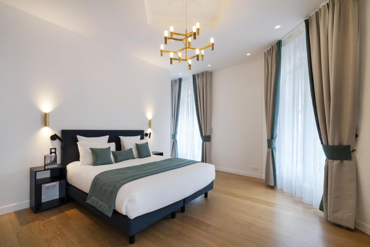 Hotel Vestay Montaigne Parigi