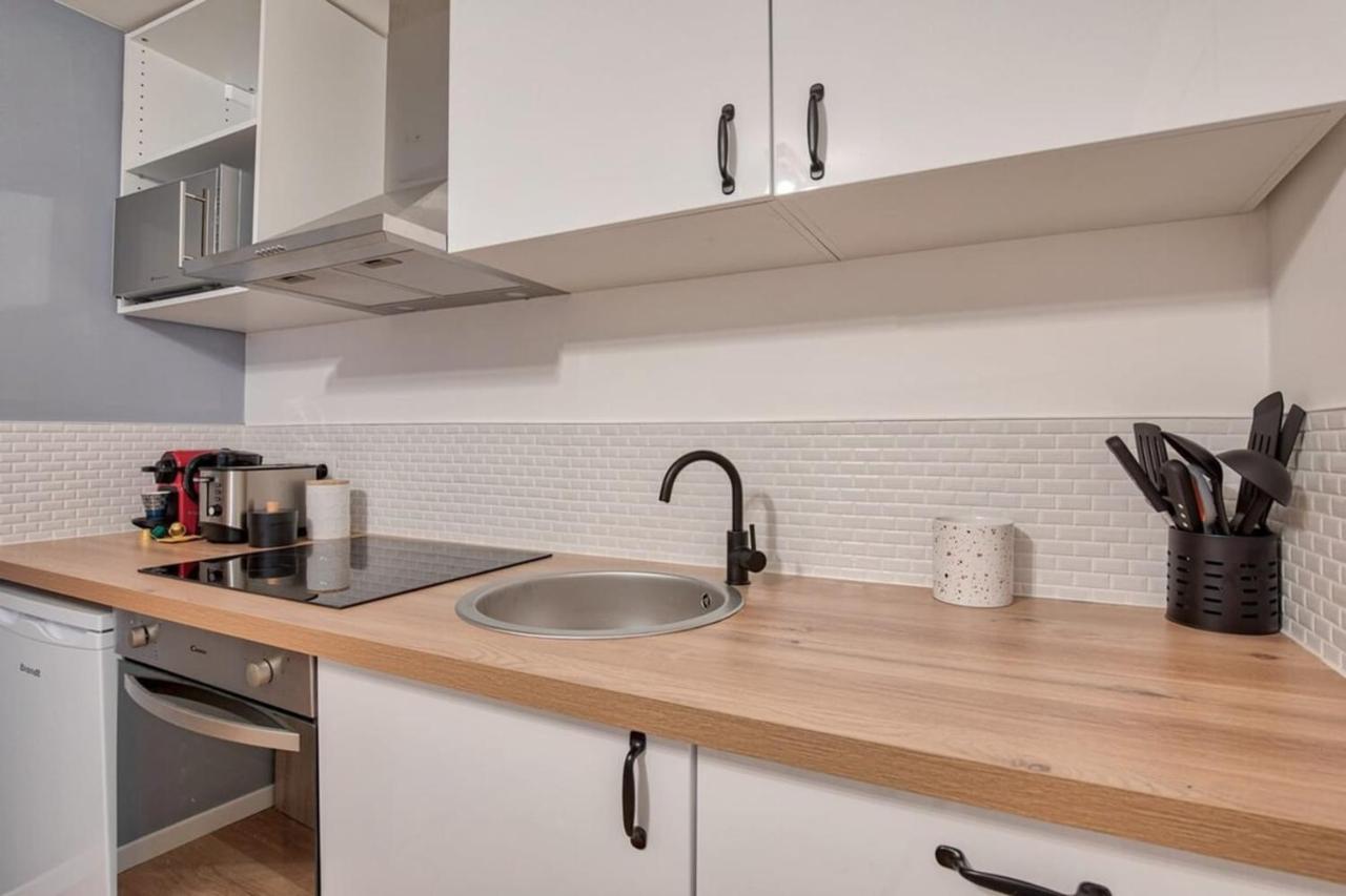 Charming Studio At Republique - 2p Apartment