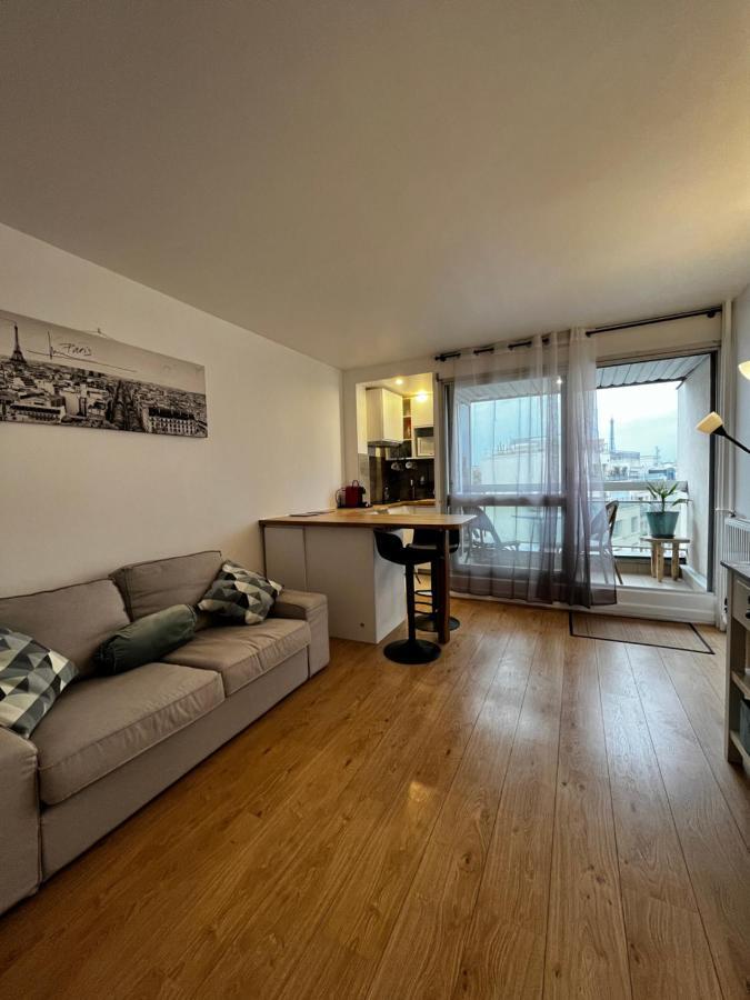 Tour Eiffel-montparnasse Joli Studio Apartment