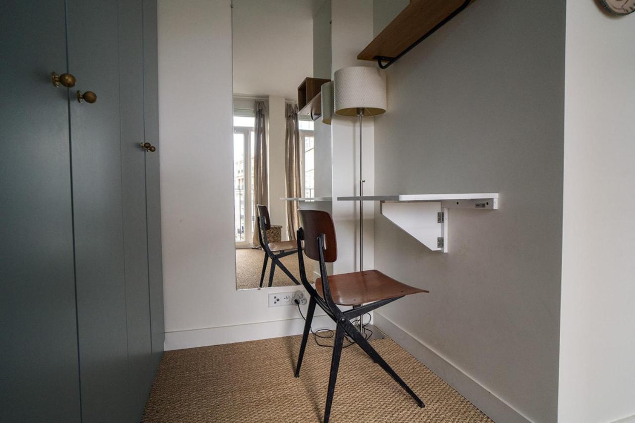 Spacious With View Of The Eiffel Tower Appartamento *