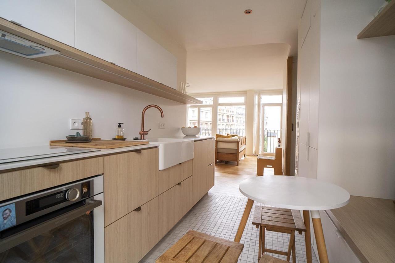 Appartamento Spacious With View Of The Eiffel Tower Parigi