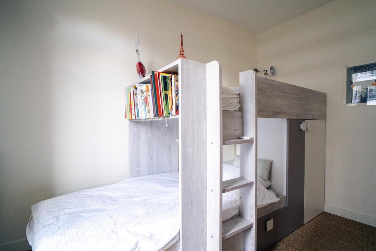 Spacious With View Of The Eiffel Tower Appartamento *
