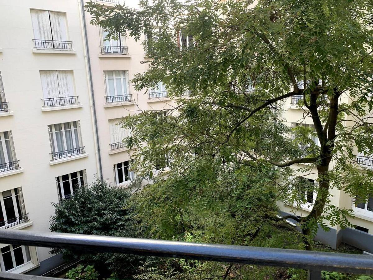 De Charme Tour Eiffel Apartment *