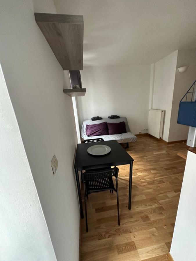 Apartment Champs Elysees 2c Paris