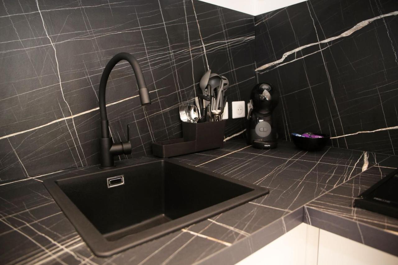 Apartment Proche Des Celebres Puces De 4p Paris