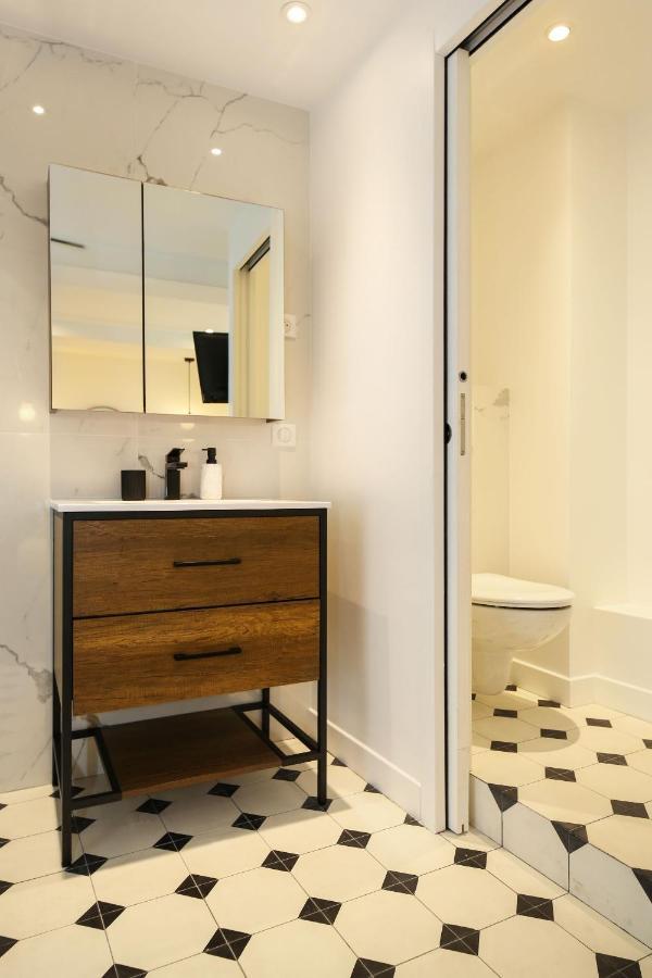 Apartment Proche Des Celebres Puces De 4p Paris