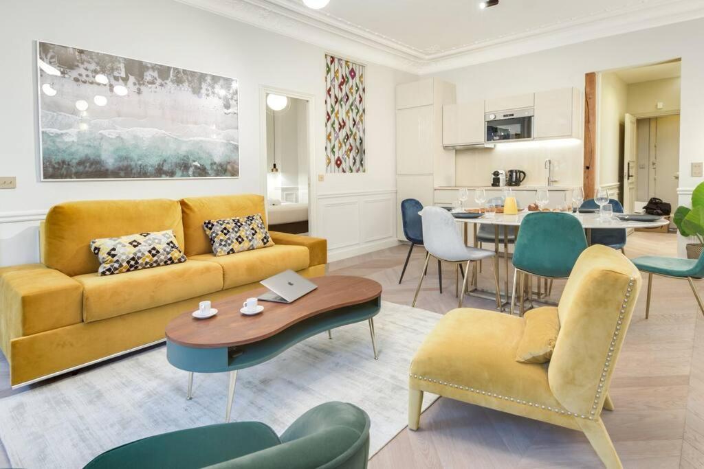 Bright And Gorgeous Flat In The Heart Of Paris