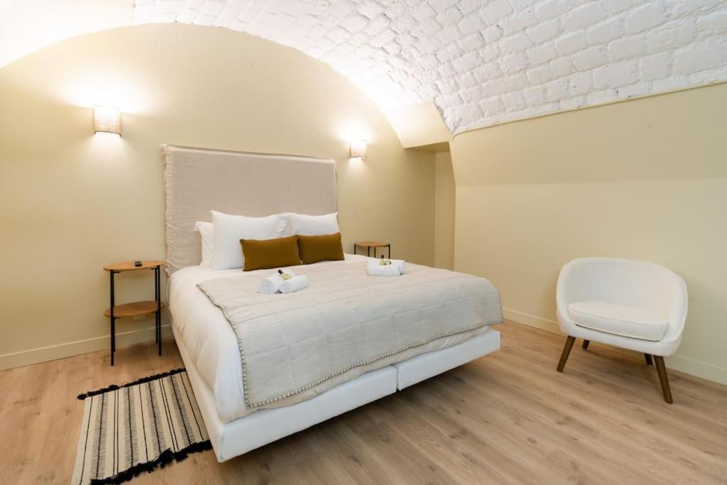 Nouveau - Designer - 6p Paris