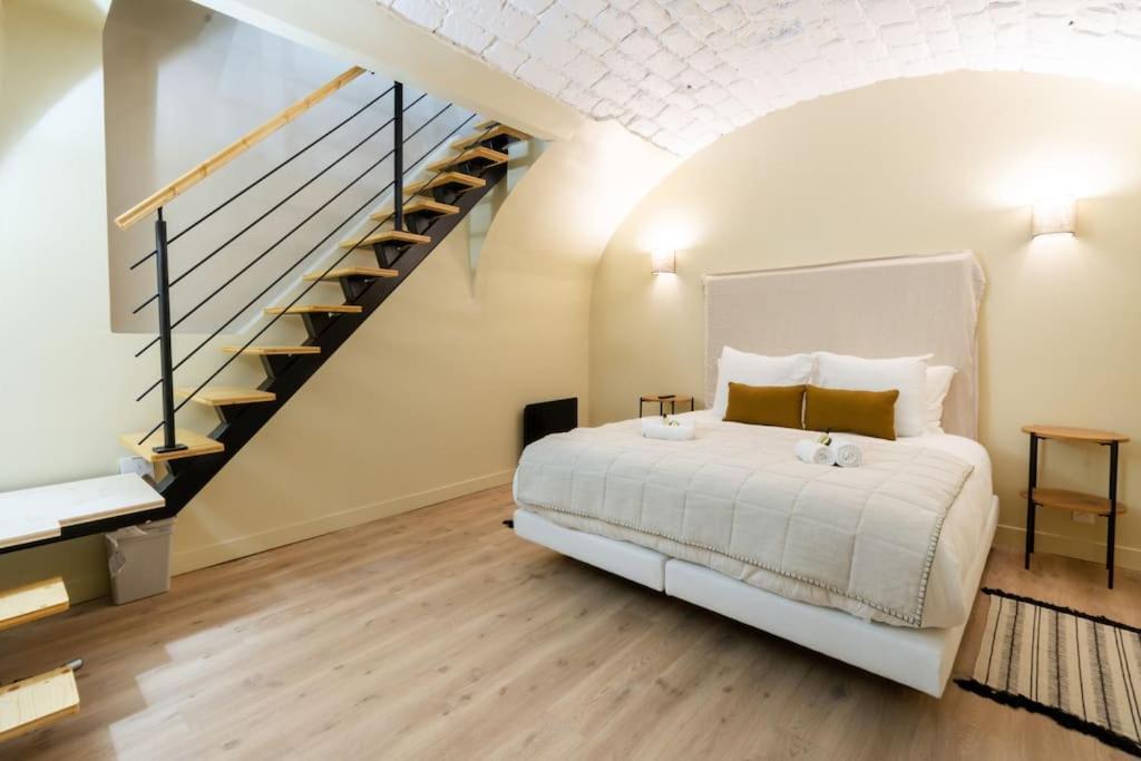 Apartment Nouveau - Designer - 6p *