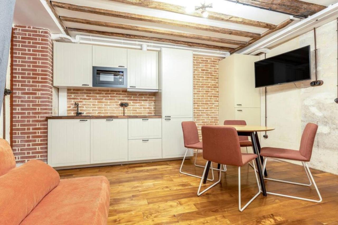 Nouveau - Loft Industriel - 4pp * Paris