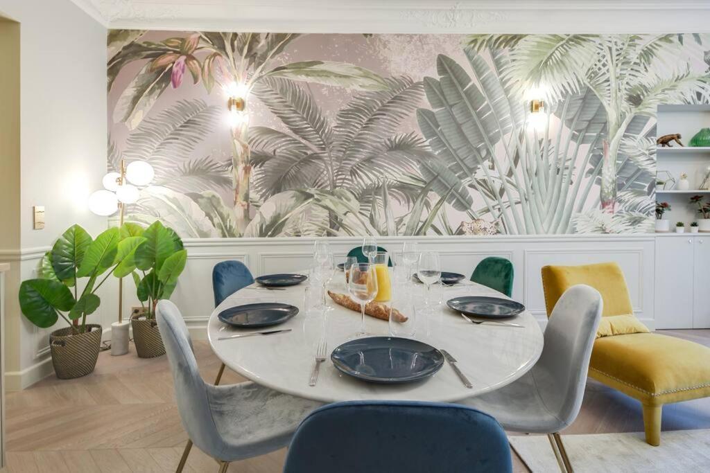 Bright And Gorgeous Flat In The Heart Of *