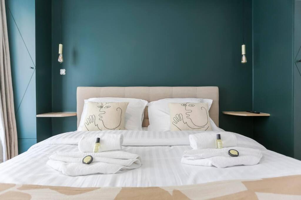Modern 2 Bedrooms Near Louvre * Parigi