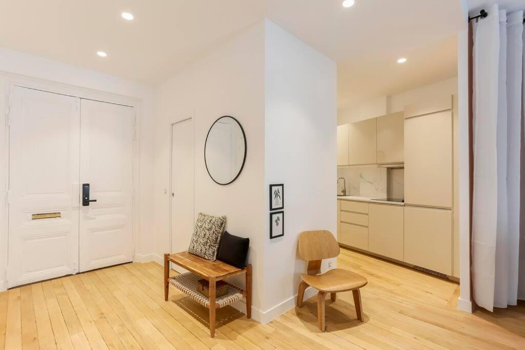 Apartment Modern 2 Bedrooms Near Louvre