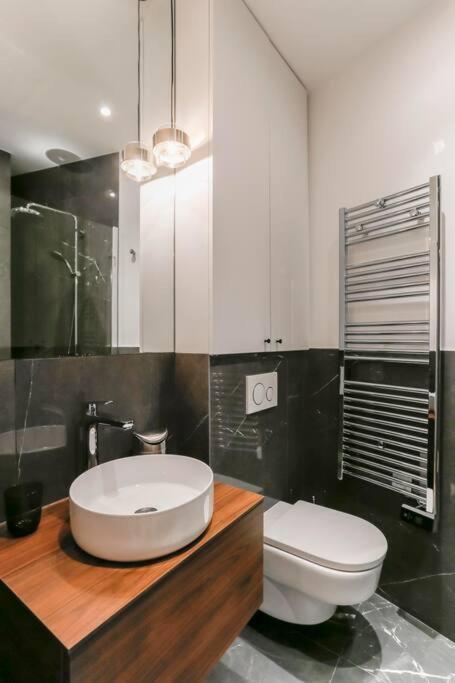 Apartment Modern 2 Bedrooms Near Louvre Paris