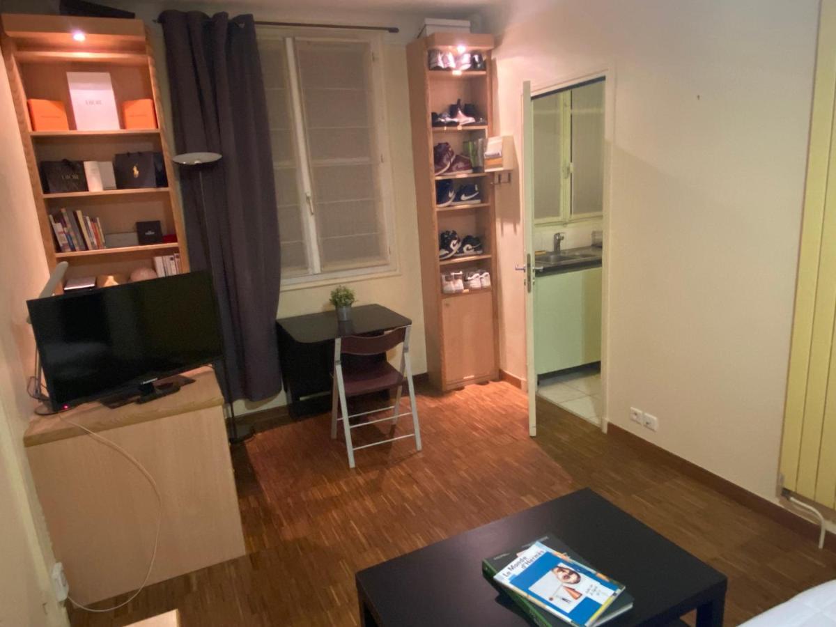 Entire Cozy Near Eiffel Tower In Appartamento Parigi