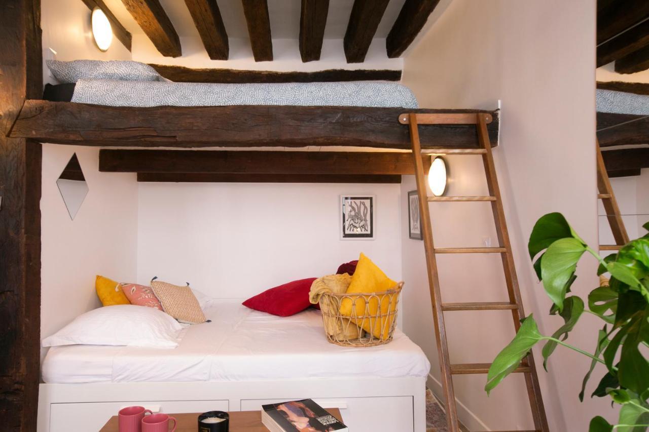 Authentic In Center Of Parisian Marais Appartamento *