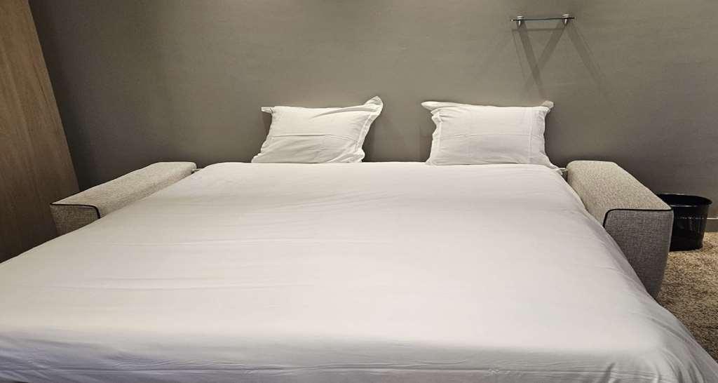 Hotel Apolonia Montmartre, Sure Collection By Bw *