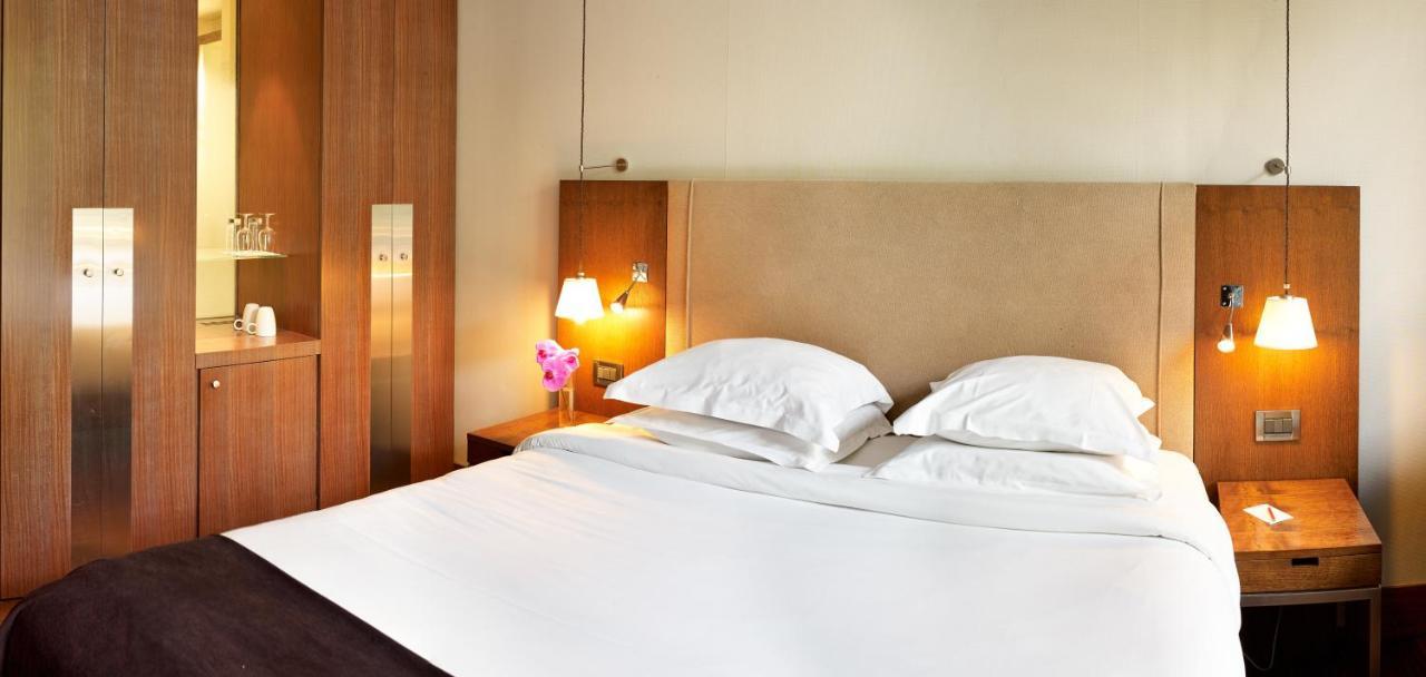 Radisson Blu Champs-elysées, Hotel Parigi