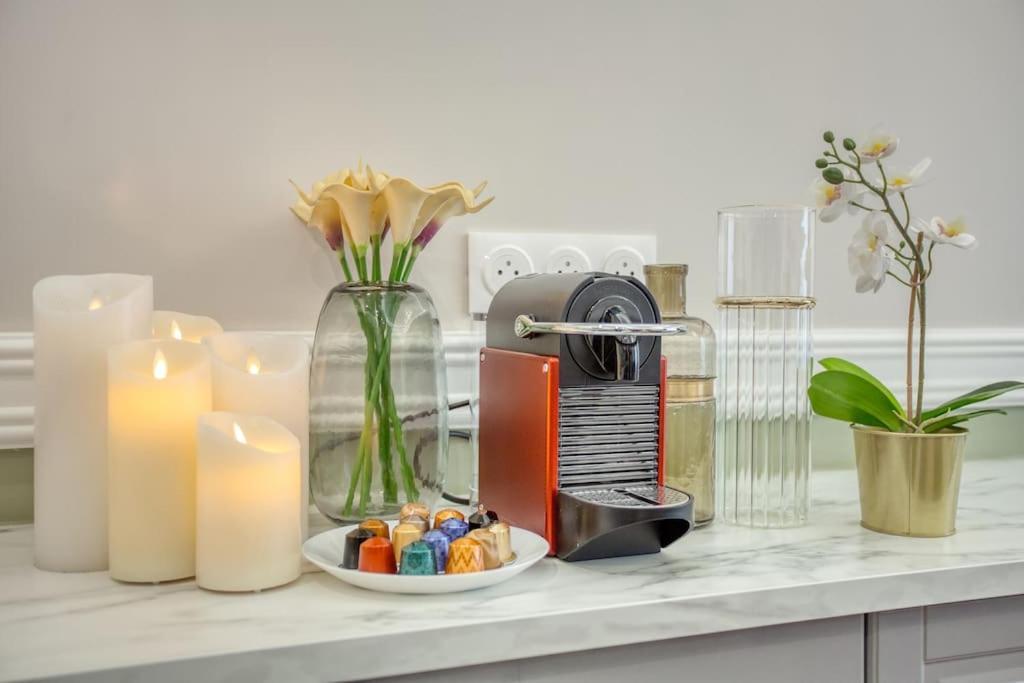 Charming New 2 Bedrooms With Aircon Apartment Paris