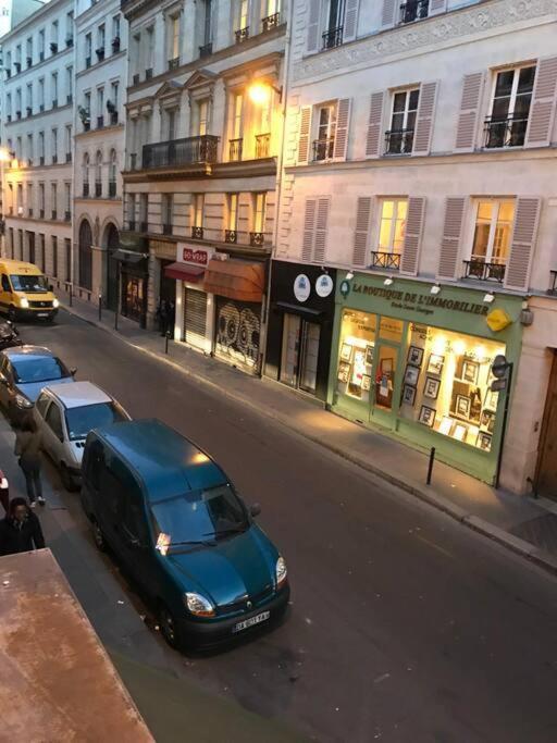 Appartamento Cosy In The Heart Of Parigi