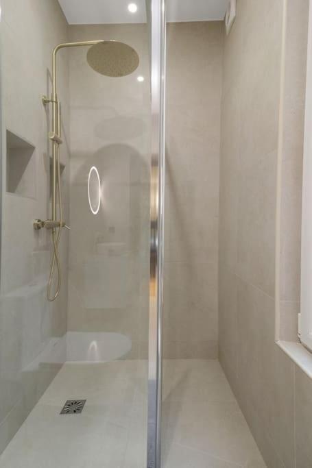 81g. New Renovated Invalides Effeiltower Paris
