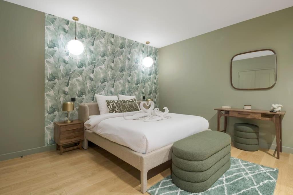 81g. New Renovated Invalides Effeiltower Apartment